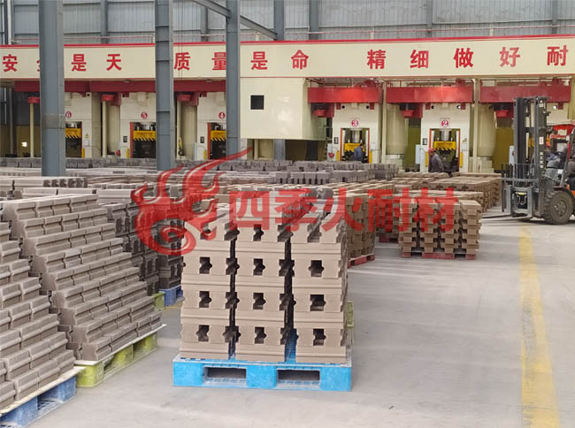 1711963296759182.jpg 压力机车间1.jpg