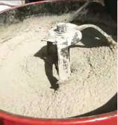 刚玉耐磨可塑料加水玻璃还是加水